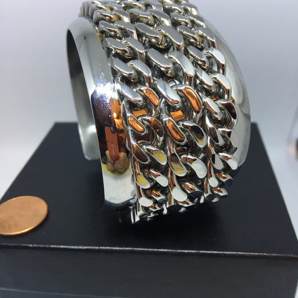 Natori Bold XL Stailess Curb Cuff Bracelet - Picture 3 of 4
